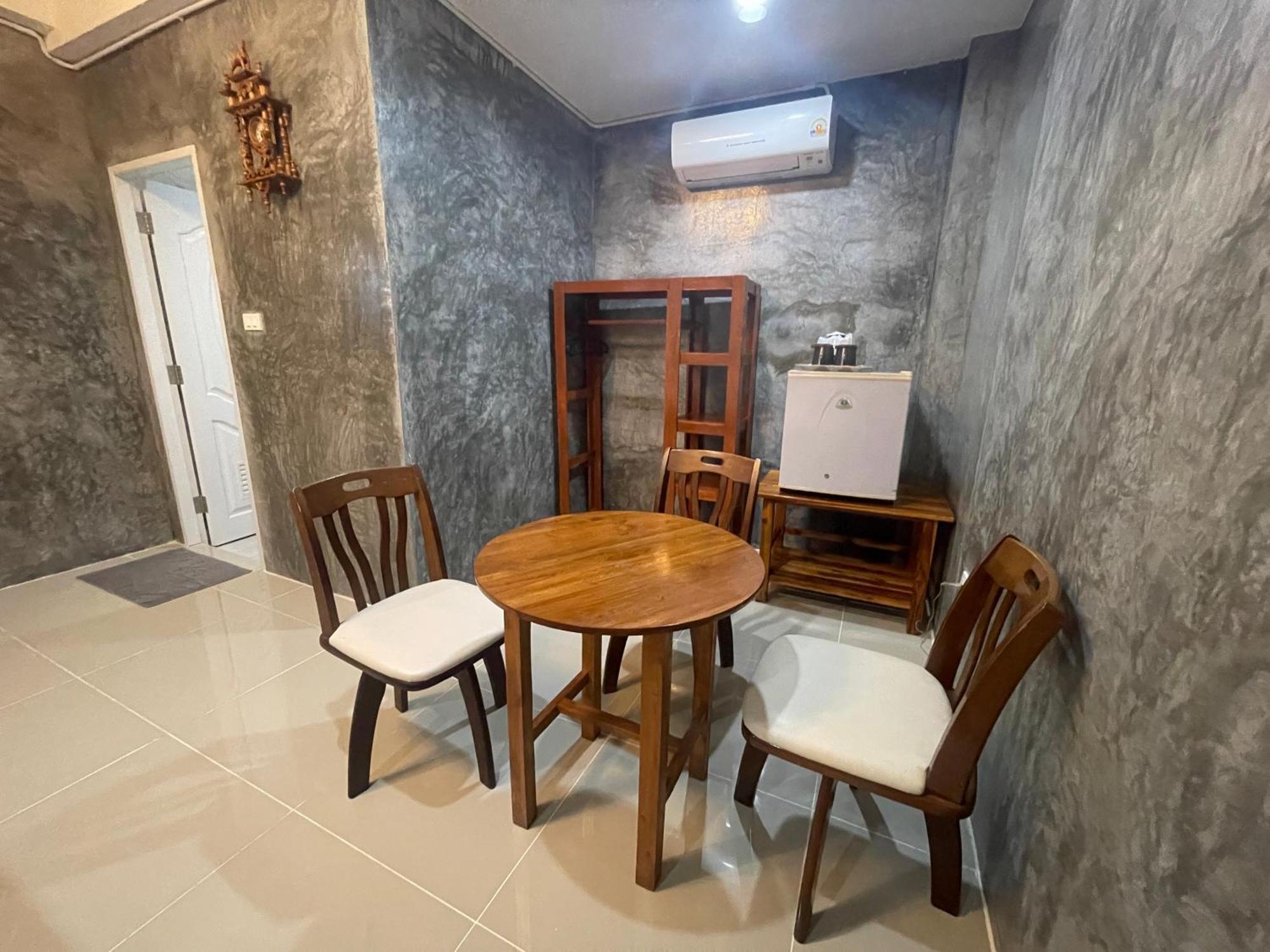 Mondee House @The Airport Hotel ถลาง ภายนอก รูปภาพ